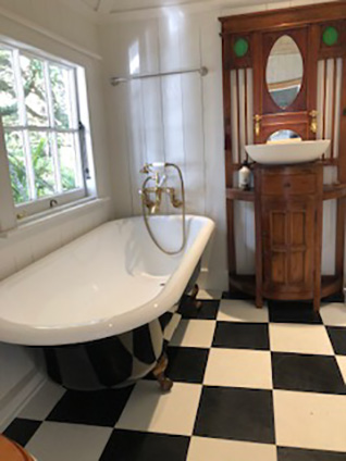 Restored bath gallery image 3